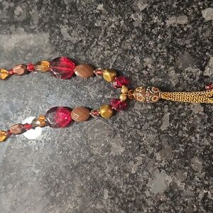 Elegant Pink and Gold Beaded Necklace